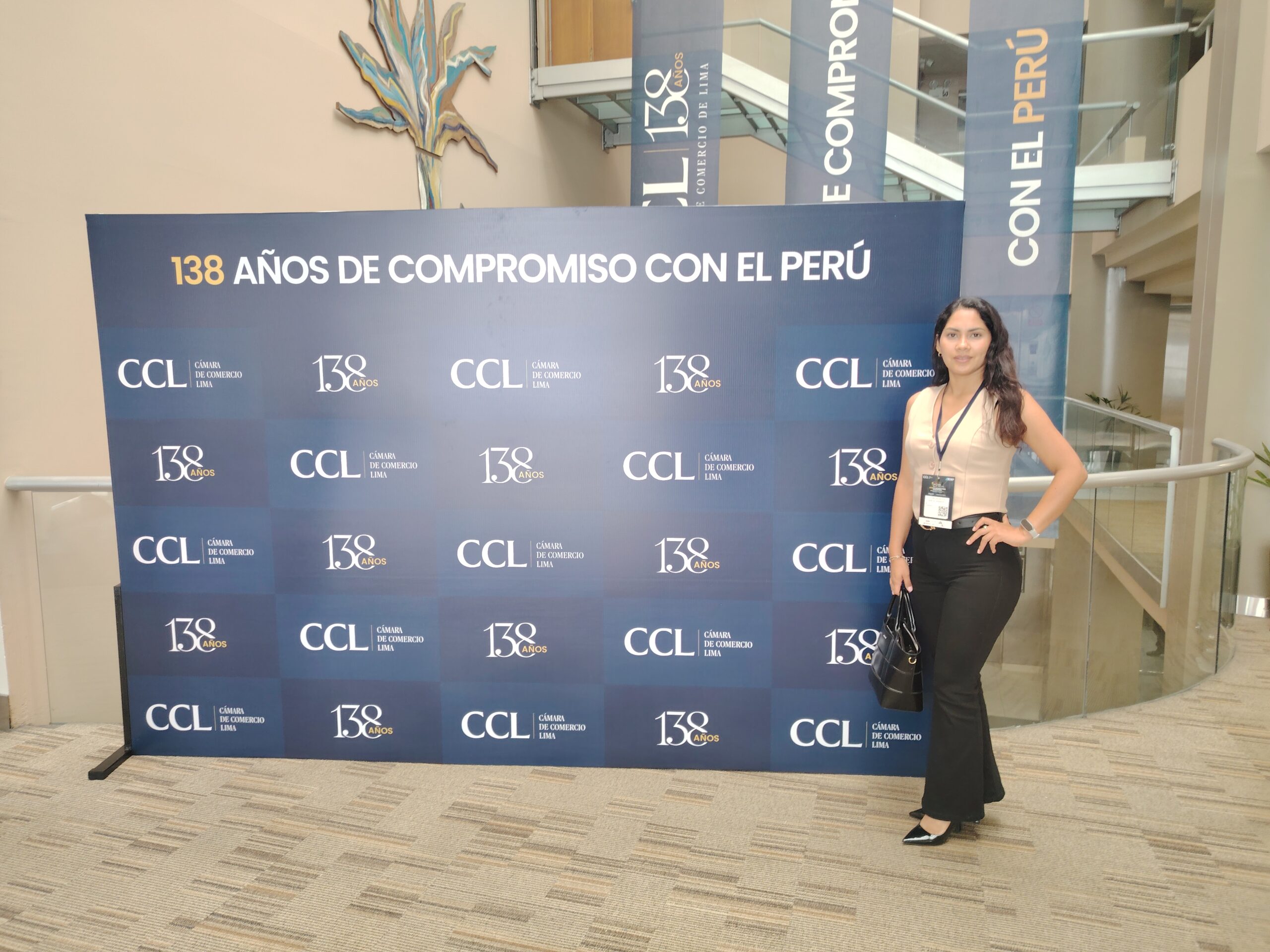 Redes sociales y contenido — VCC STUDIO
