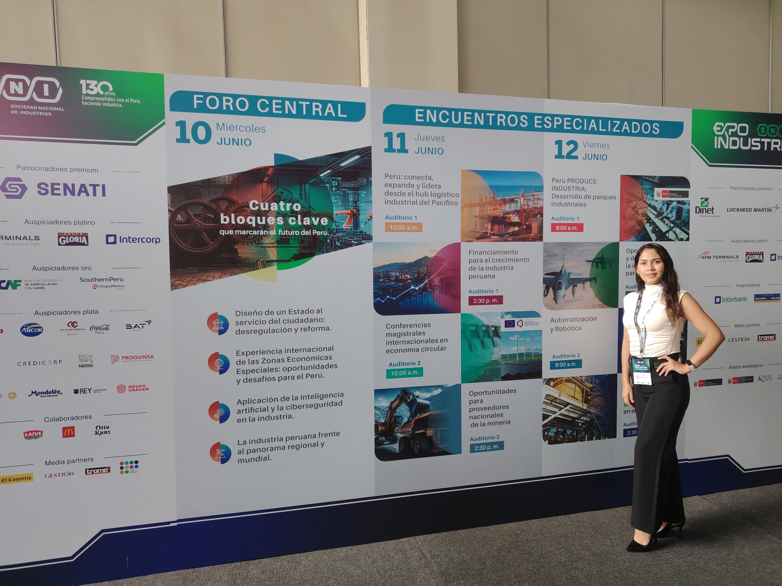 Participación en foro especializado del sector construcción