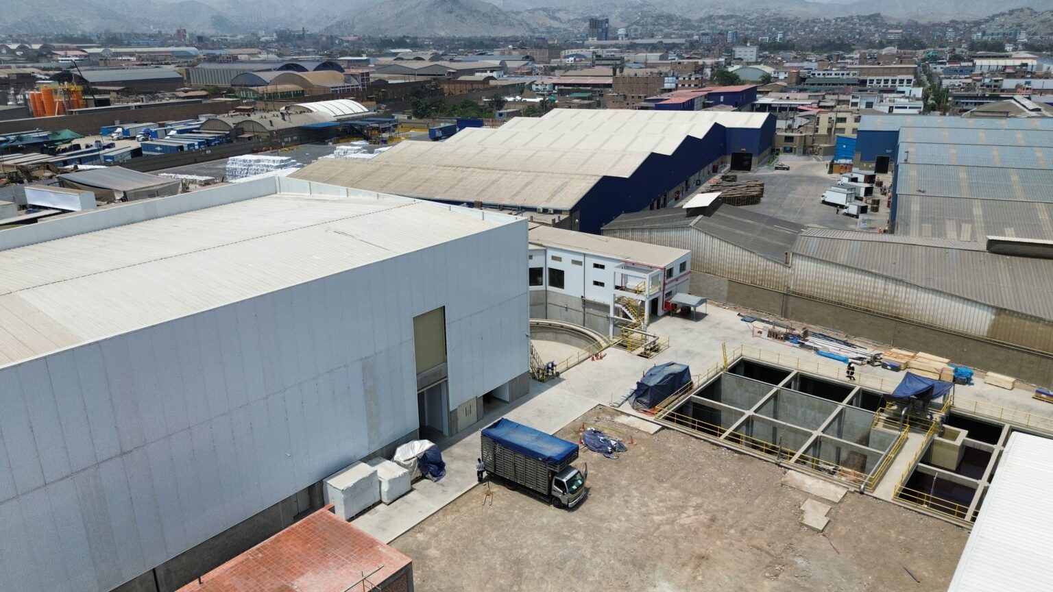 Vista aérea de proyecto de construcción en Lima